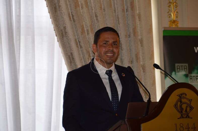 El alcalde de Telde durante la conferencia que ofreció este viernes en la capital grancanaria/TA.